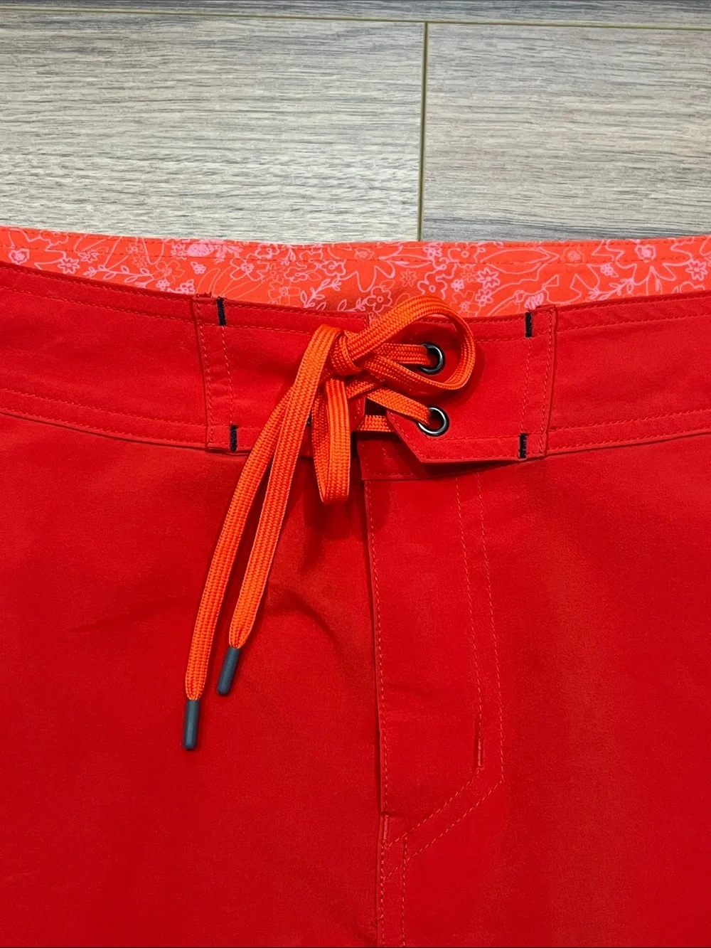 Stio Men's CFS Board Shorts in Bright Red Size 32